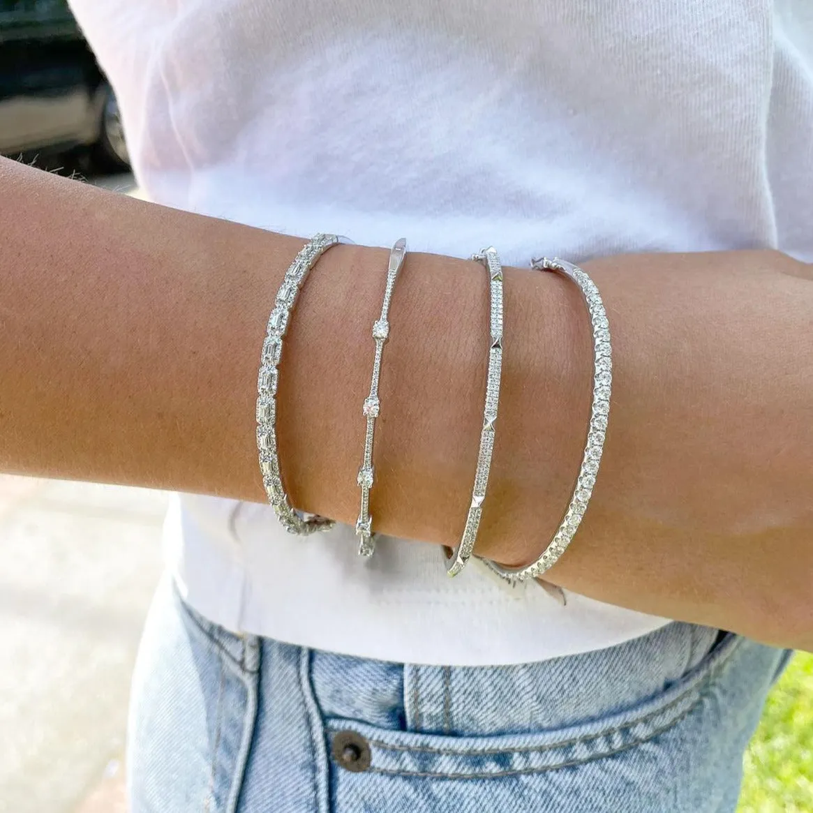 14K GOLD DIAMOND MINI SAMMY SPIKE BANGLE