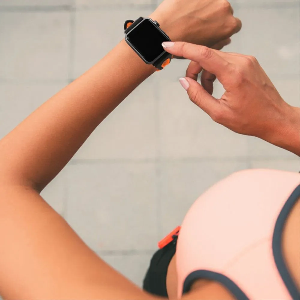 Apple Watch (45mm) bi-color silicone watch strap - Black / Orange