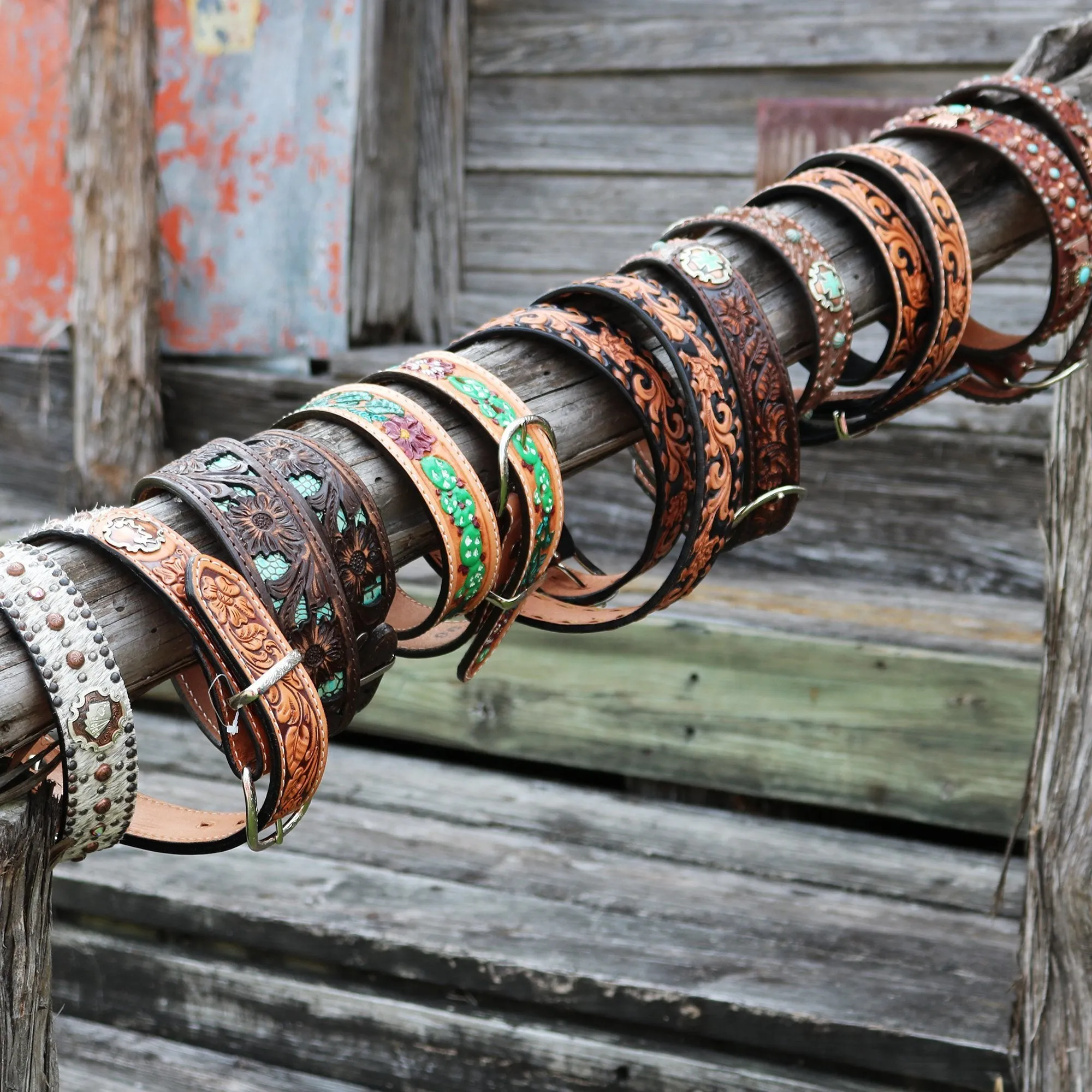 B762 - Brown Vintage Floral Tooled Inlayed Belt