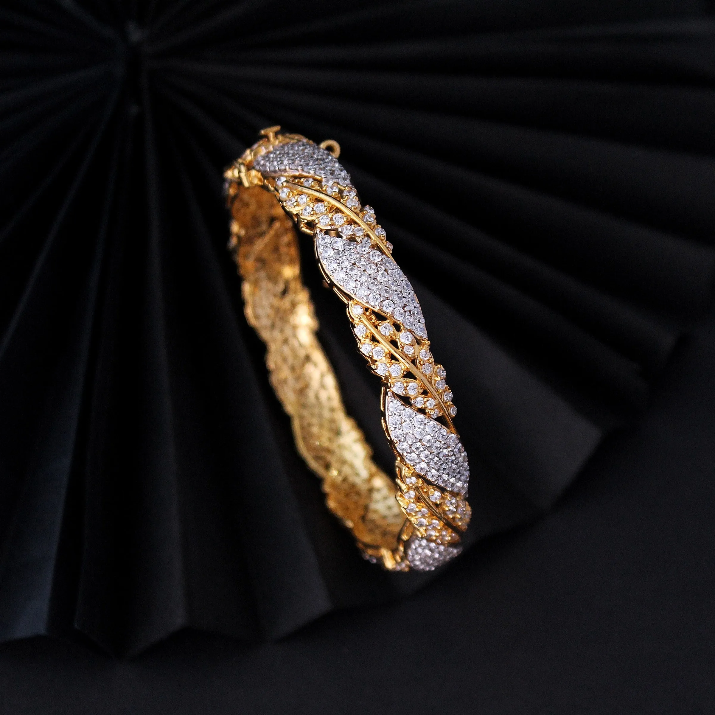 Bangle with Cubic Zircons