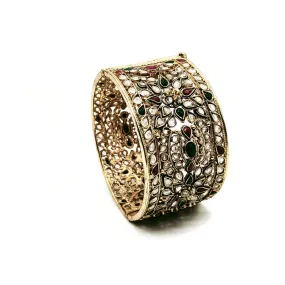 Beautiful Fashionable Bangle with Stones