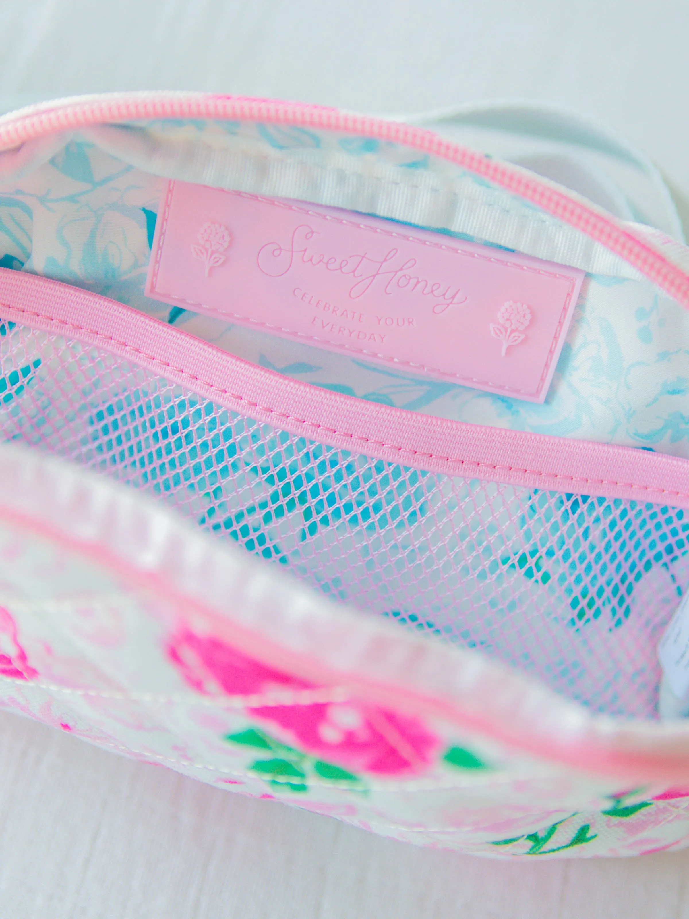 Belt Bag - Raspberry Roses