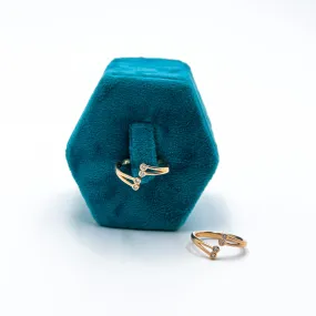 Connecting dots toe ring