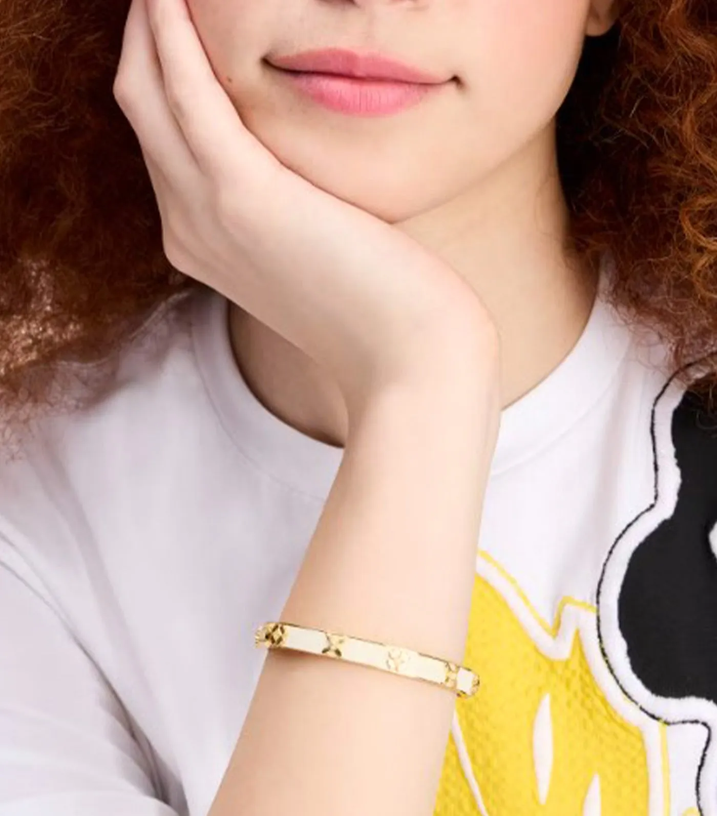 Heritage Bloom Hinged Bangle White/Gold