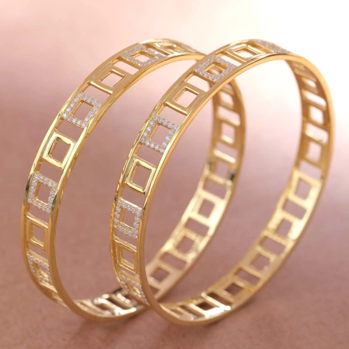 Magnificent Design Silver Bangle