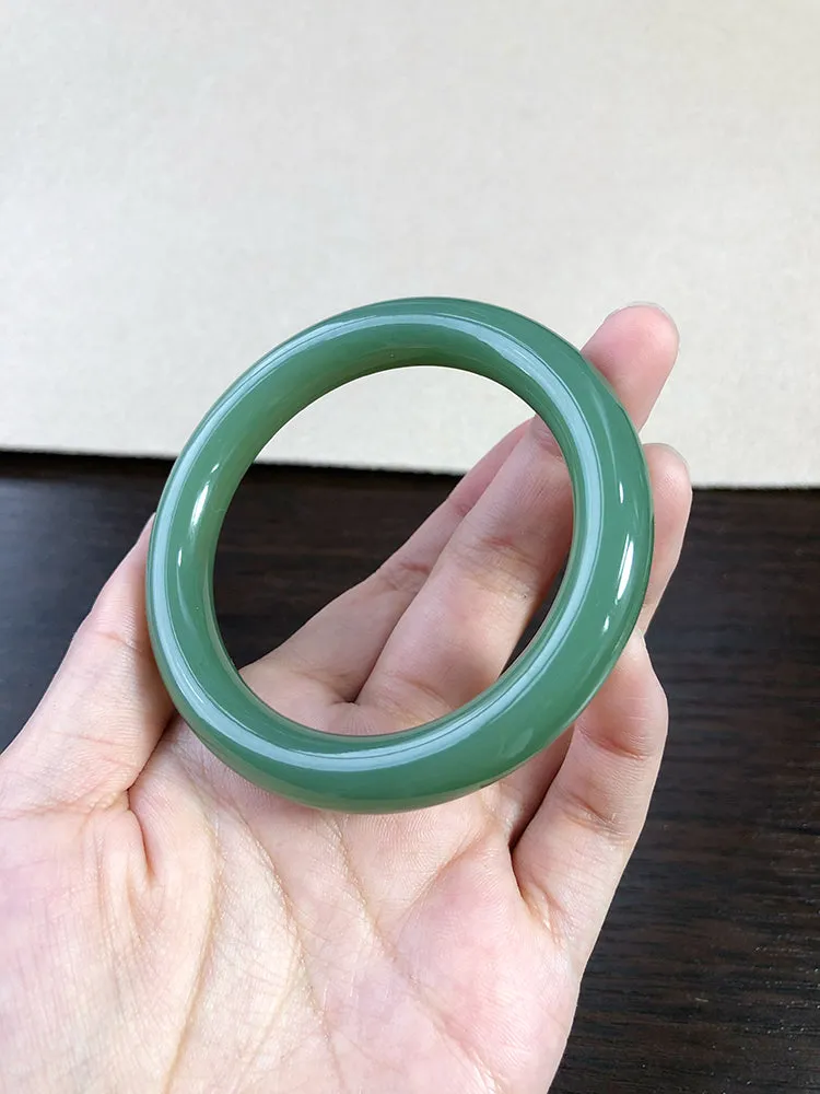 Natural Jade Bangle Nephrite Bangle Internal Diameter 53.5mm NBE024