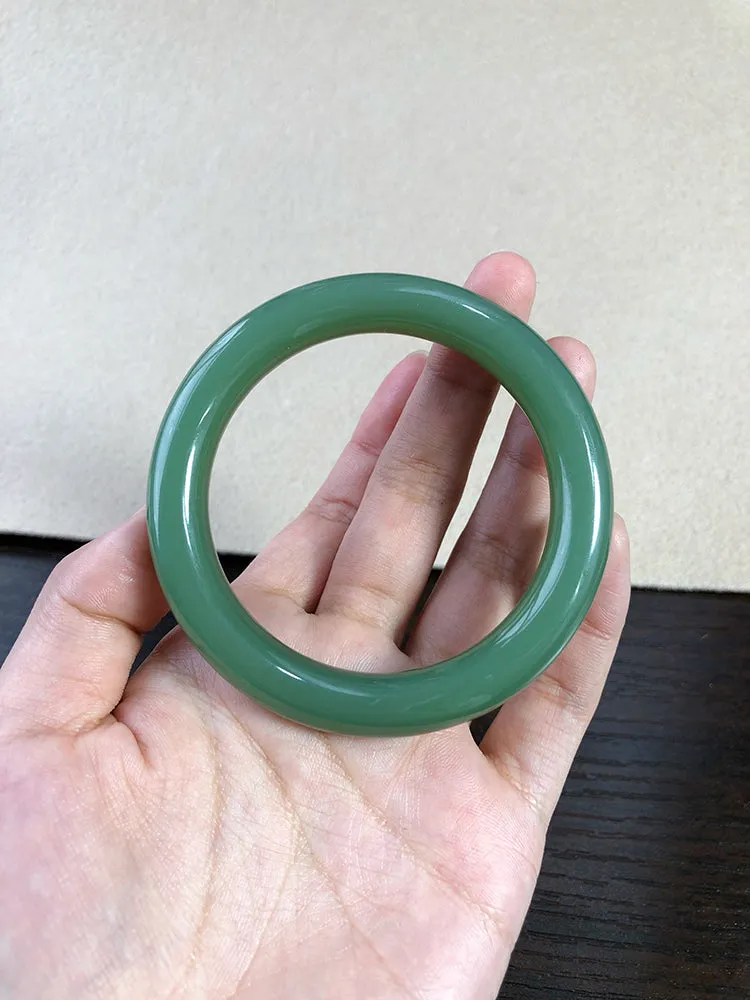 Natural Jade Bangle Nephrite Bangle Internal Diameter 53.5mm NBE024