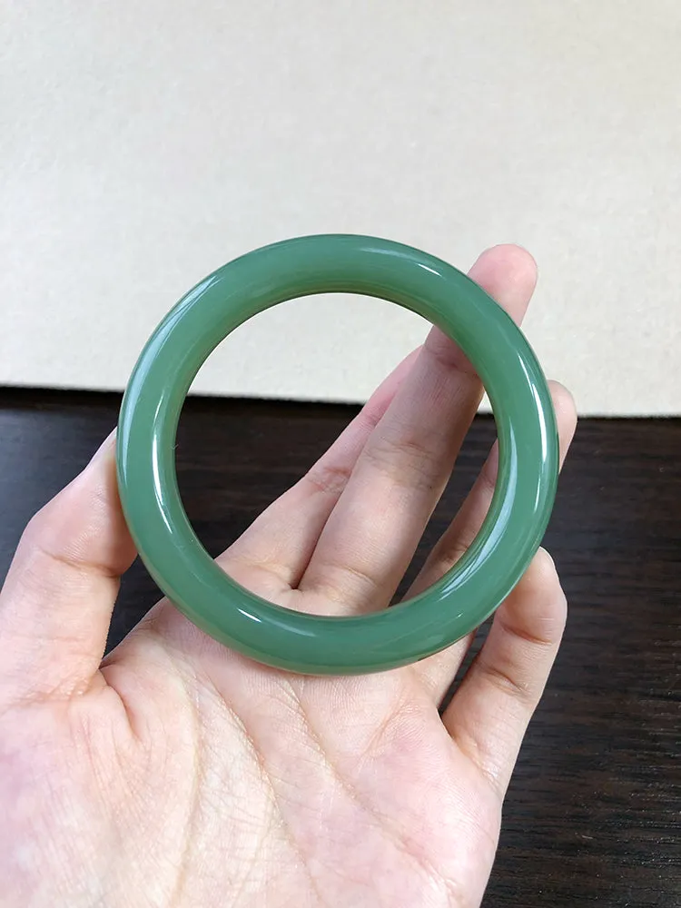 Natural Jade Bangle Nephrite Bangle Internal Diameter 53.5mm NBE024