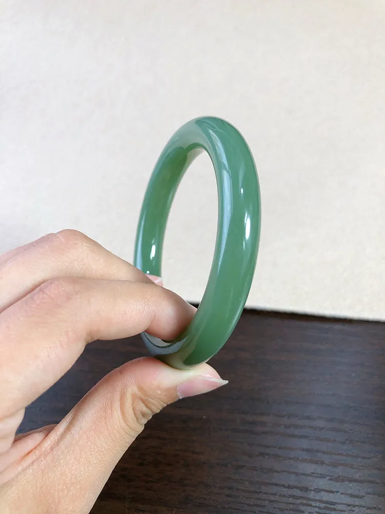 Natural Jade Bangle Nephrite Bangle Internal Diameter 53.5mm NBE024