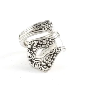 Rogers Vintage Grape Wrap Around Spoon Ring